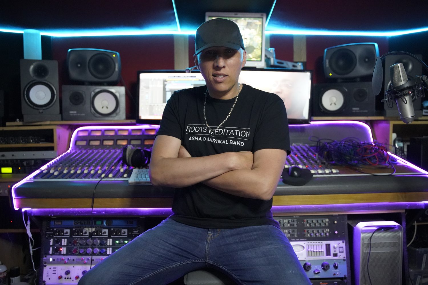 Asha D en studio (riddimmaker)